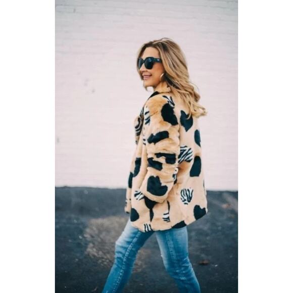 Maeve Faux Fur Zebra And Black Heart Print Coat Size S - Picture 11 of 12